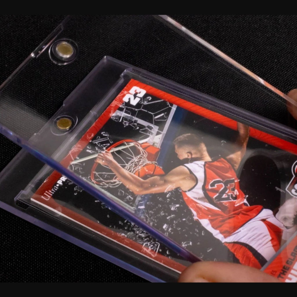 ONE-TOUCH® X Magnetic Card Holder for Sleeved Cards